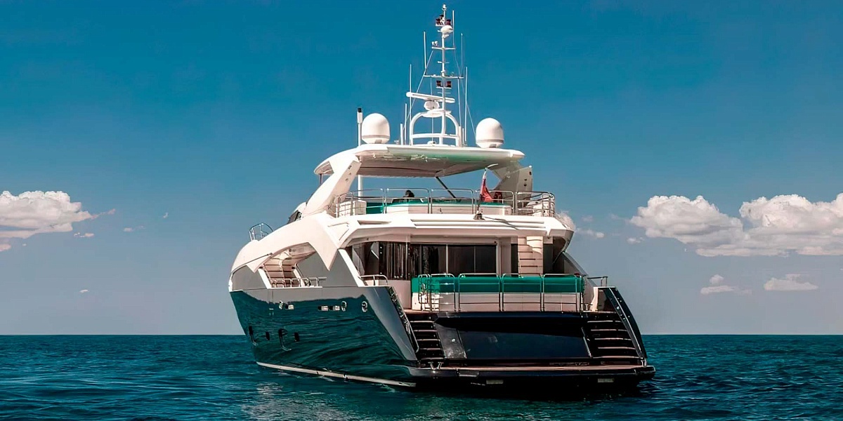 Аренда мега яхты 	Sunseeker 115 Predator в Сочи